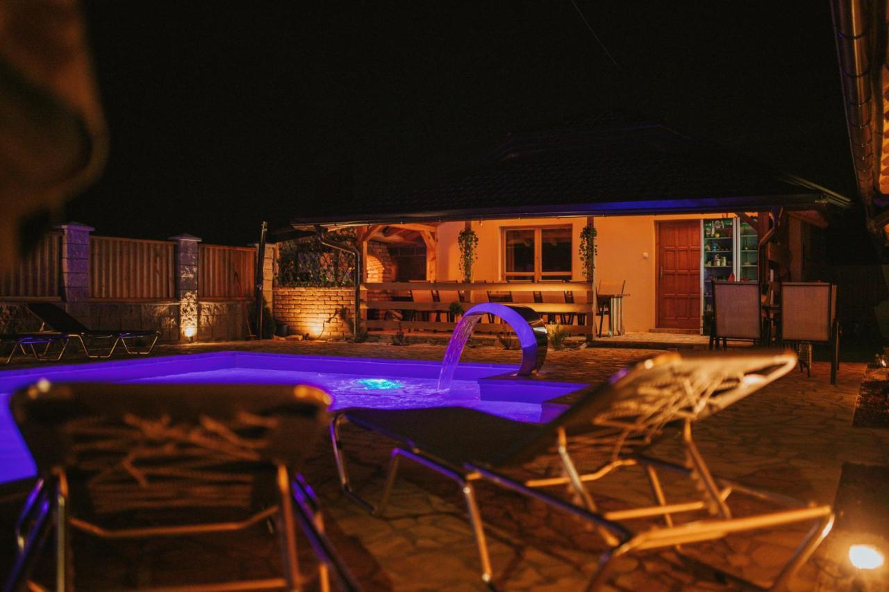 Cartagena Villa & Spa Brčko 外观 照片