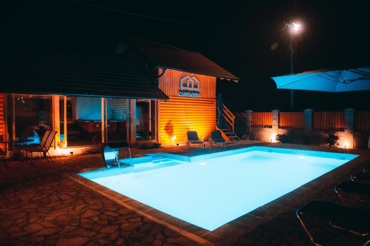 Cartagena Villa & Spa Brčko 外观 照片